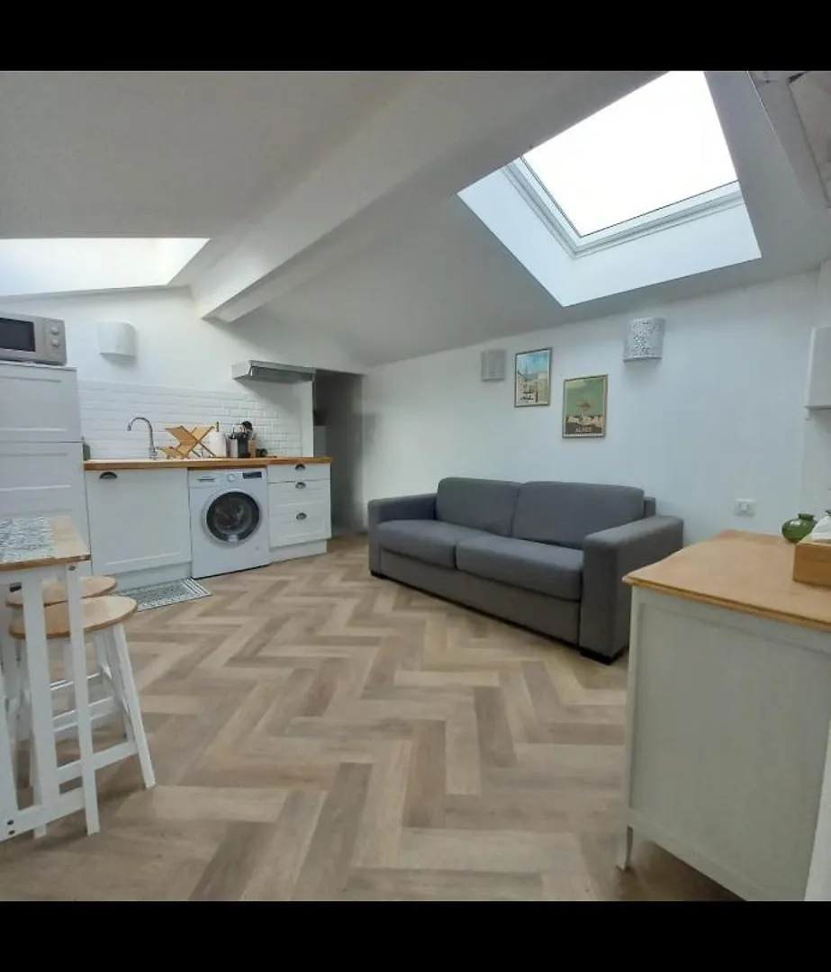 Apartment La Maunia Studio Montceaux